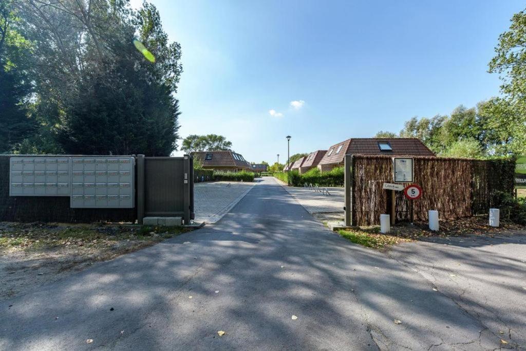 Vakantiehuisje Aan Zee Vlakbij Plopsaland En Het Strand - Casa Memphis De Panne Exteriör bild
